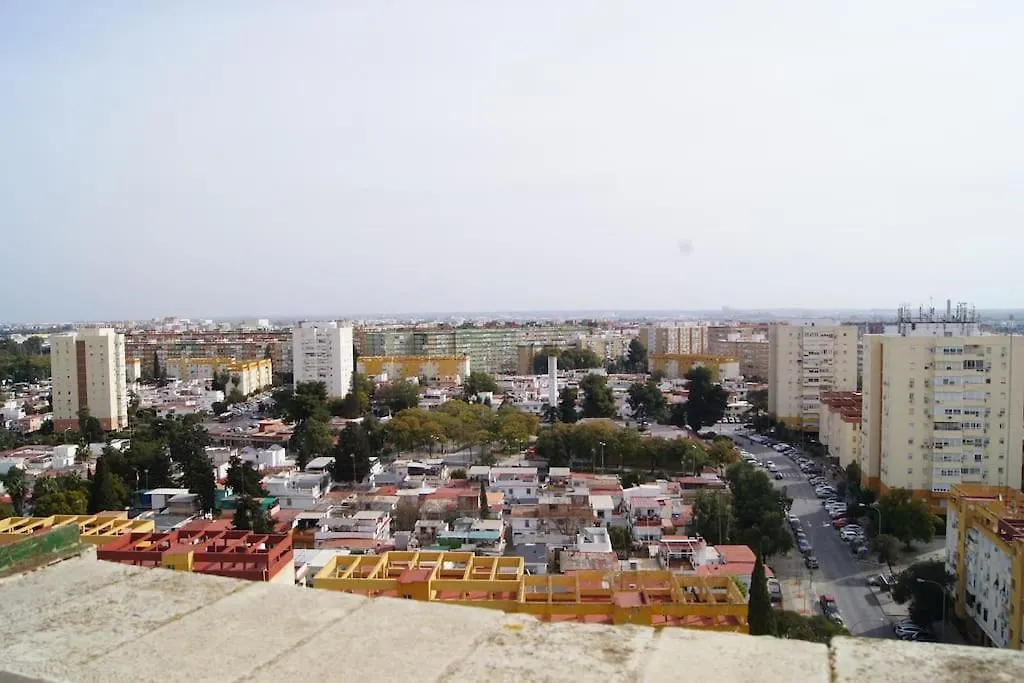 Roch - Stylish Apartment Near Metro Sevilla 0*,  España